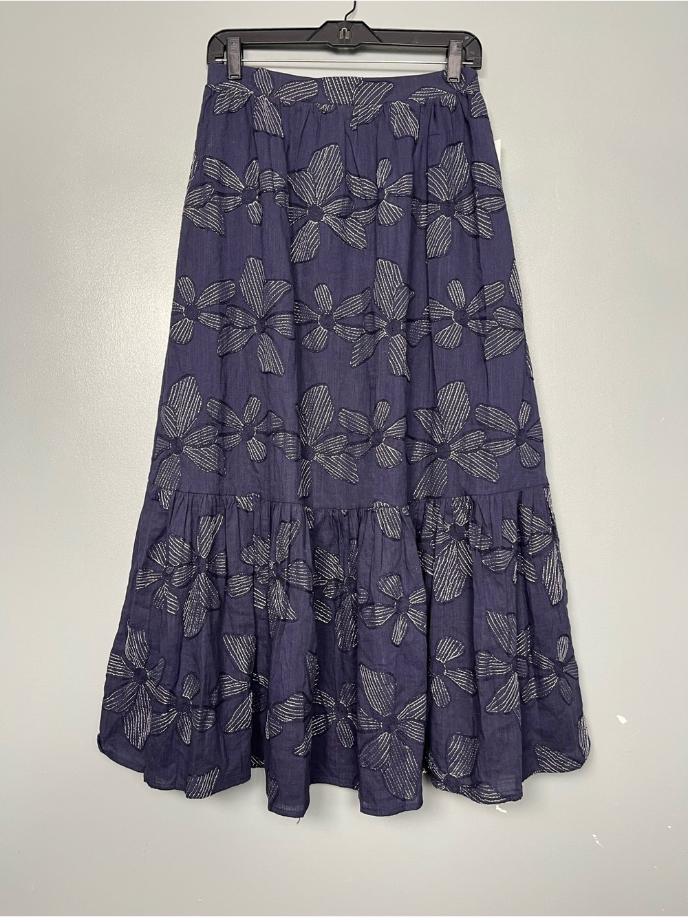 AQUA Embroidered Tiered 3D Floral Midi Skirt Peasant Hippie Boho Women’s Size M